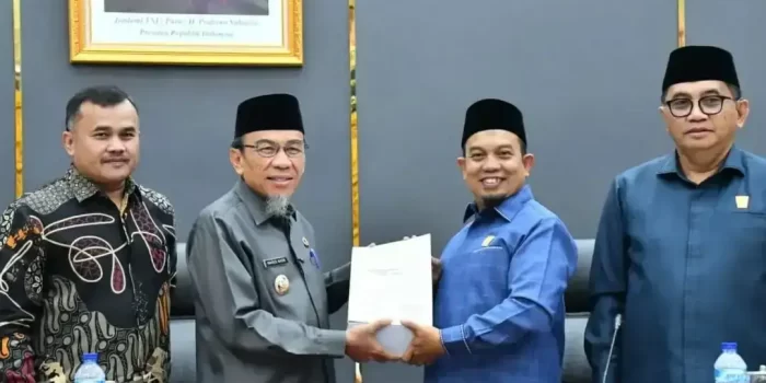 wawako-padang-maigus-nasir-sampaikan-ranperda-pertanggungjawaban-apbd-ta-2025