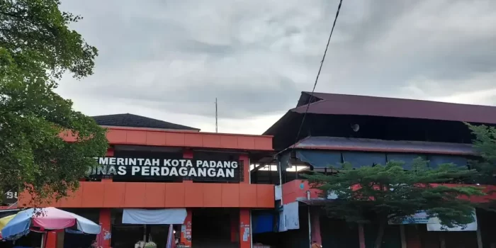 dorong-ekonomi-lokal,-pemko-padang-benahi-fasilitas-8-pasar-satelit