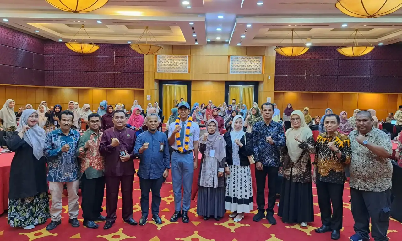 kepala-man-2-padang-lepas-fathir-ke-jakarta-ikuti-seleksi-paskibraka-nasional kepala-man-2-padang-lepas-fathir-ke-jakarta-ikuti-seleksi-paskibraka-nasional