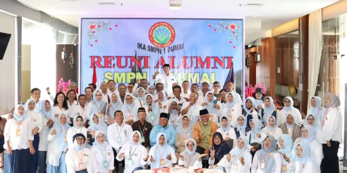hadiri-reuni-smpn-1-dumai,-mahyeldi-tekankan-pentingnya-menjaga-persaudaraan