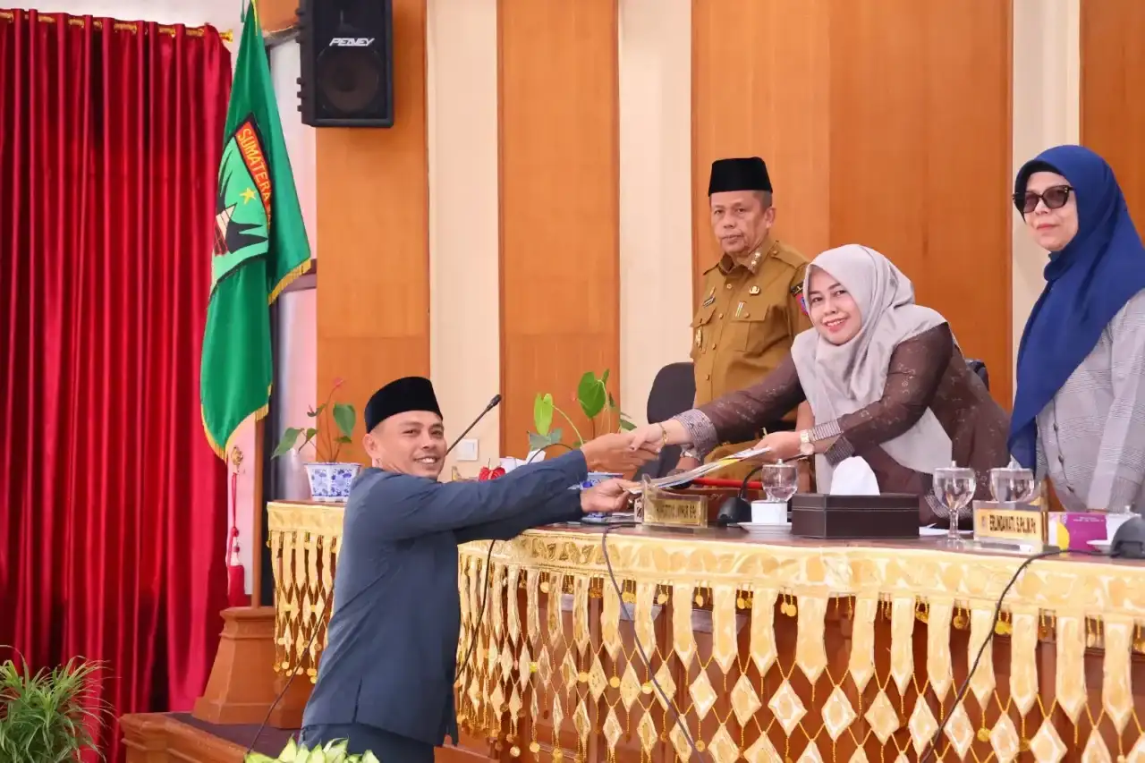 dprd-payakumbuh-siap-lanjutkan-pembahasan-tiga-ranperda-yang-diajukan-pemko dprd-payakumbuh-siap-lanjutkan-pembahasan-tiga-ranperda-yang-diajukan-pemko
