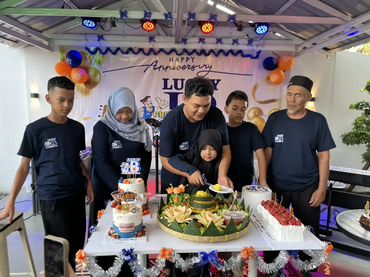 syukuran-hut-ke-13-abud’s-kebab,-miliki-53-outlet-dan-serap-160-karyawan-di-empat-provinsi syukuran-hut-ke-13-abud’s-kebab,-miliki-53-outlet-dan-serap-160-karyawan-di-empat-provinsi