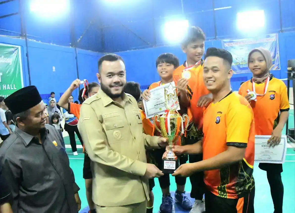turnamen-anak-nagari-cup-perkuat-pembinaan-atlet-bulutangkis-usia-dini-di-padang turnamen-anak-nagari-cup-perkuat-pembinaan-atlet-bulutangkis-usia-dini-di-padang