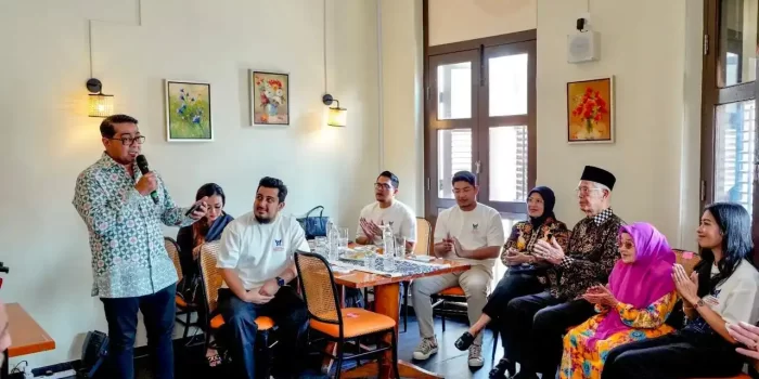 menkraf-resmikan-restoran-sederhana-di-singapura