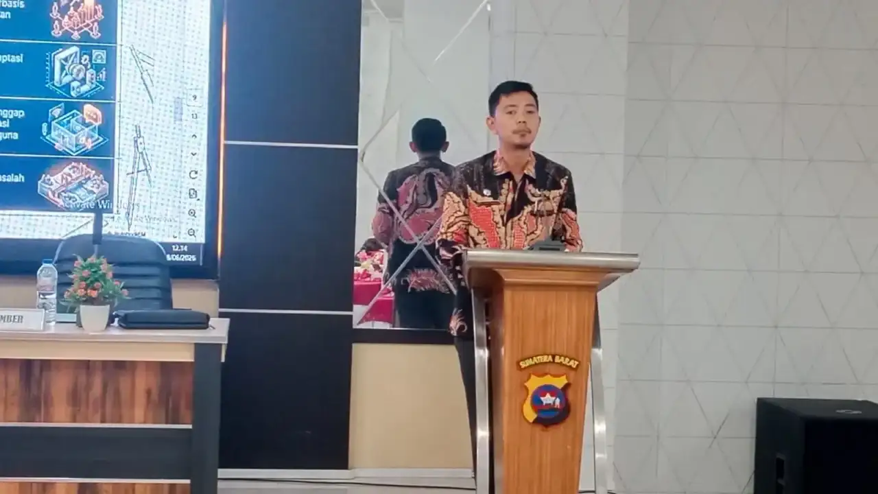 hidayat-ajak-semua-pihak-berkolaborasi-menuju-pelayanan-publik-yang-prima-di-pessel hidayat-ajak-semua-pihak-berkolaborasi-menuju-pelayanan-publik-yang-prima-di-pessel