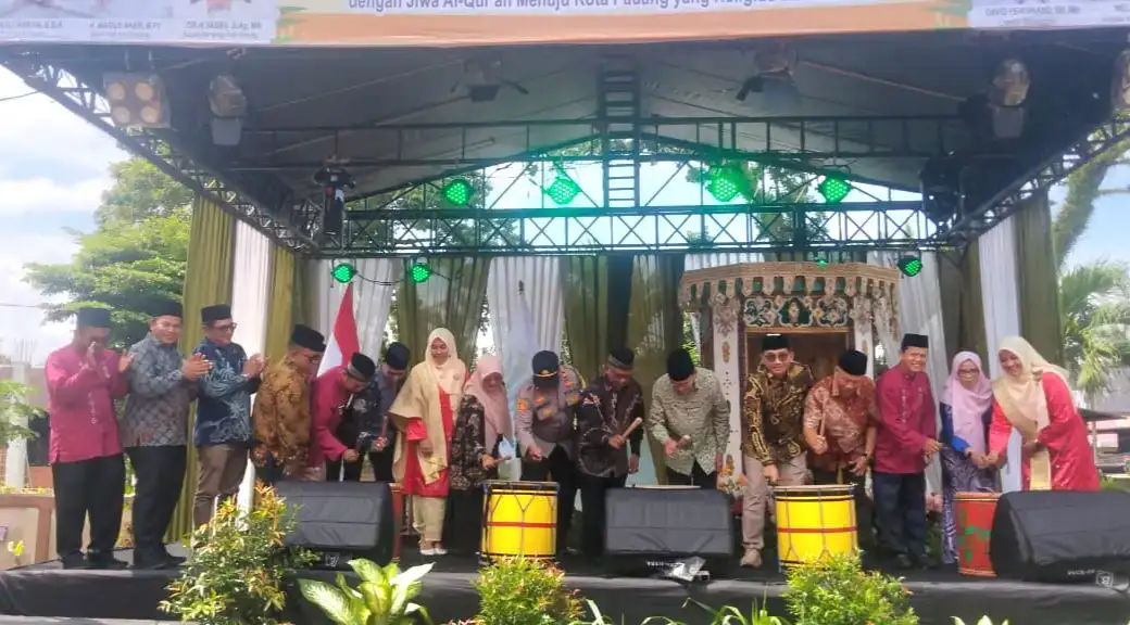 wawako-padang-maigus-nasir-buka-mtqn-ke-42-kecamatan-nanggalo-di-surau-gadang wawako-padang-maigus-nasir-buka-mtqn-ke-42-kecamatan-nanggalo-di-surau-gadang