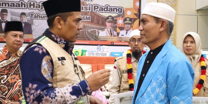 jemaah-haji-korban-banjir-terima-bantuan-dana-dari-pemerintah-uni-emirat-arab