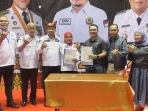perkuat-ekonomi-perantau,-bank-nagari-teken-kerja-sama-strategis-dengan-ikm-dan-umkm-di-riau perkuat-ekonomi-perantau,-bank-nagari-teken-kerja-sama-strategis-dengan-ikm-dan-umkm-di-riau