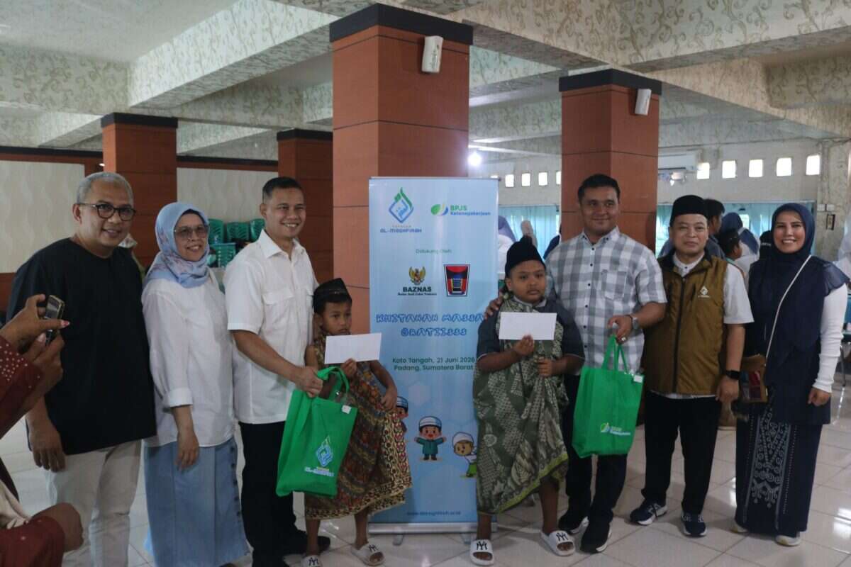 bpjs-ketenagakerjaan-gelar-khitanan-massal-gratis-di-padang bpjs-ketenagakerjaan-gelar-khitanan-massal-gratis-di-padang