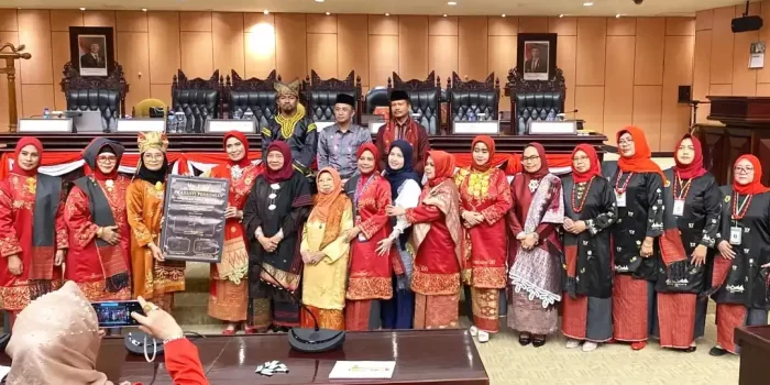 seminar-nasional-budaya-minangkabau-digelar,-sekolah-adat-nusantara-bakal-diwujudkan
