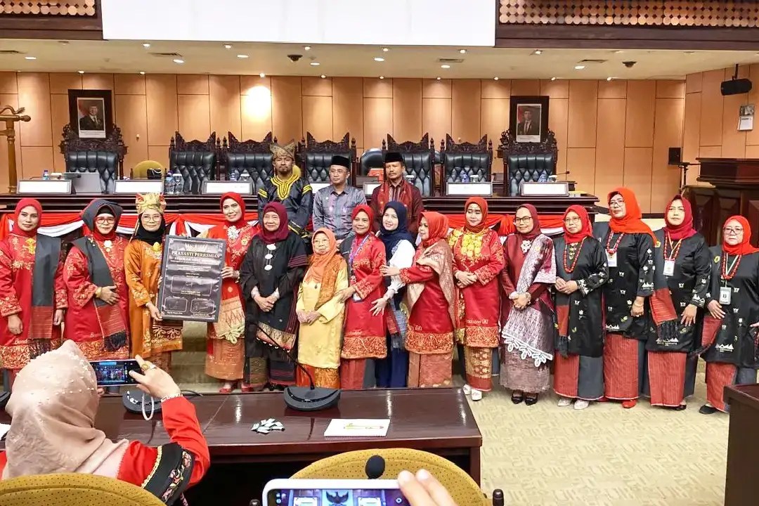 seminar-nasional-budaya-minangkabau-digelar,-sekolah-adat-nusantara-bakal-diwujudkan seminar-nasional-budaya-minangkabau-digelar,-sekolah-adat-nusantara-bakal-diwujudkan