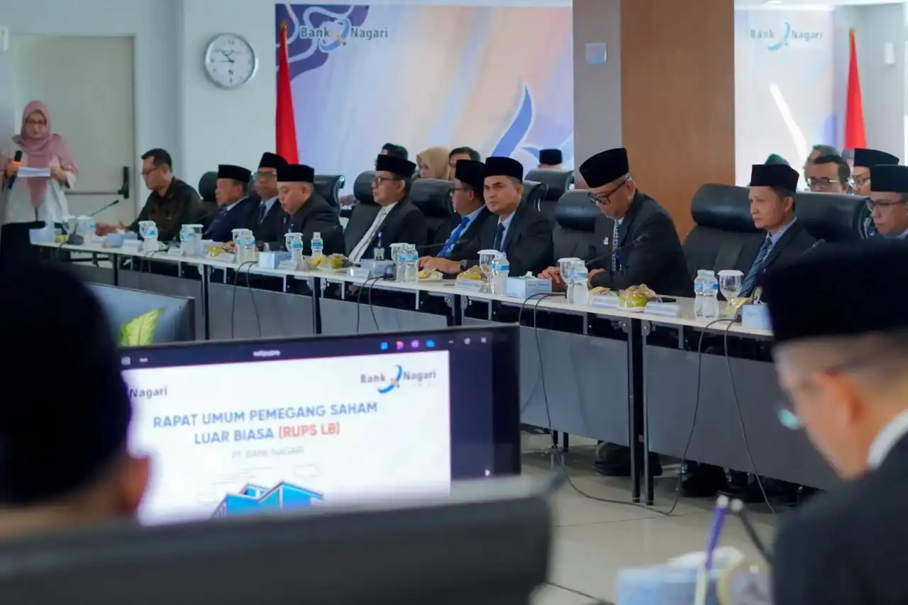 rupslb-bank-nagari-tetapkan-sutan-emir-hidayat-jadi-dewan-pengawas-syariah rupslb-bank-nagari-tetapkan-sutan-emir-hidayat-jadi-dewan-pengawas-syariah