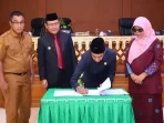 dprd-kota-payakumbuh-sahkan-empat-ranperda-jadi-perda dprd-kota-payakumbuh-sahkan-empat-ranperda-jadi-perda