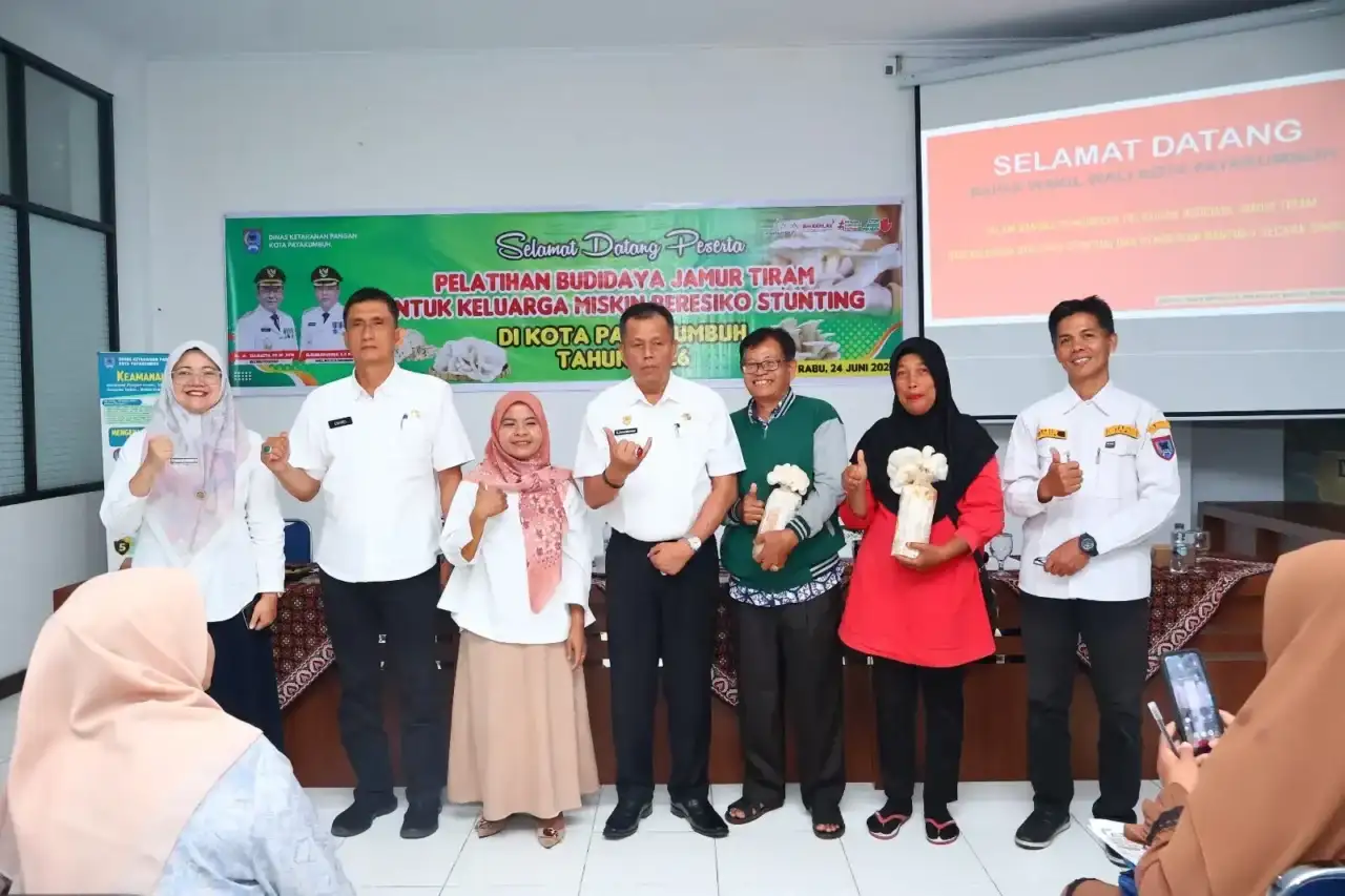 pemko-payakumbuh-gelar-pelatihan-budidaya-jamur-tiram-dan-serahkan-bantuan-6.000-baglog
