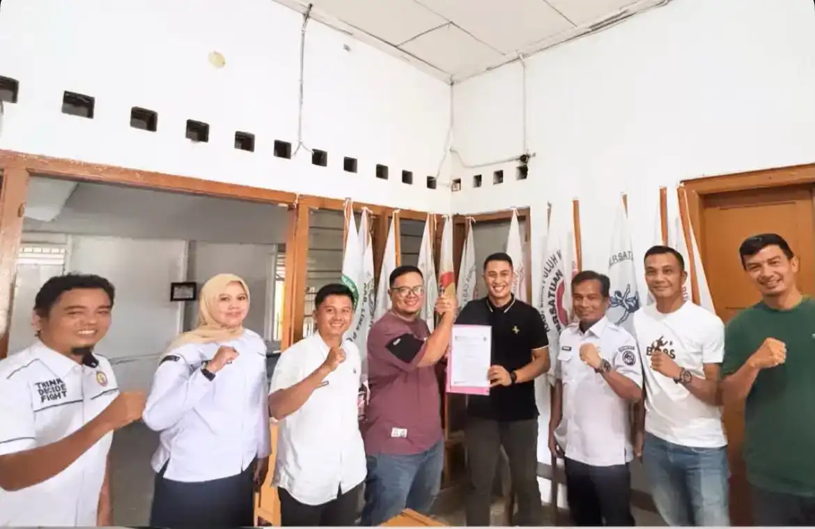 cabor-baru,-ksmi-lima-puluh-kota-serahkan-sk-kepengurusan-ke-koni