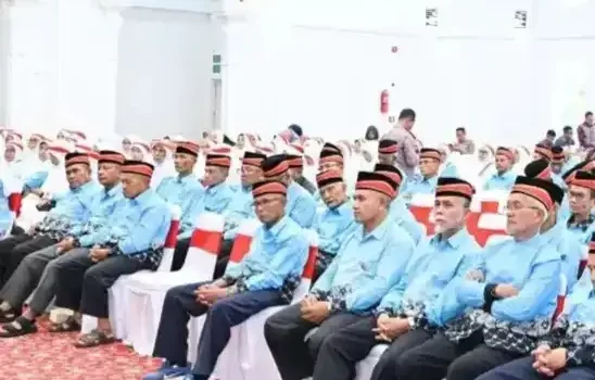 pemko-bukittinggi-sambut-resmi-kepulangan-252-jemaah-haji-2026