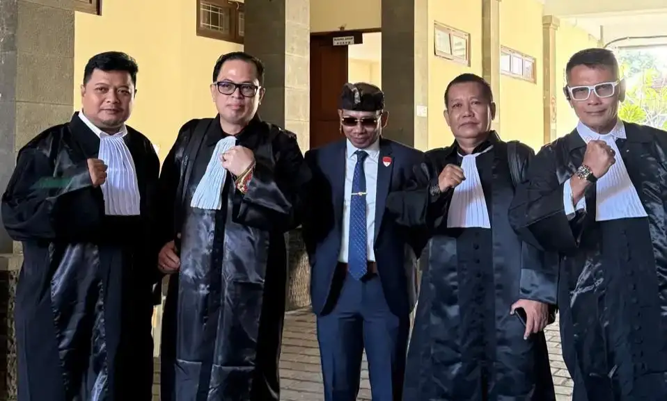 18-advokat-peradi-utama-diambil-sumpah-di-pt-bali,-salah-satunya-sahdan,-sh.,mh