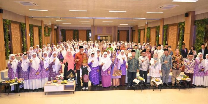 gubernur:-keseimbangan-keimanan,-iptek,-dan-karakter-menjadi-kunci-pendidikan-masa-depan