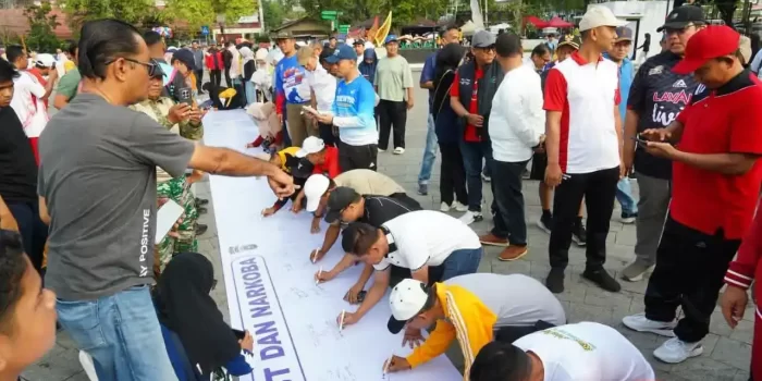 pemkab-tanah-datar-deklarasi-tolak-lgbt-dan-narkoba