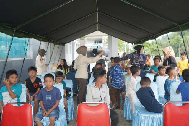 peringati-hut,-kodaeral-ii-selenggarakan-bhakti-kesehatan-khitanan-massal peringati-hut,-kodaeral-ii-selenggarakan-bhakti-kesehatan-khitanan-massal