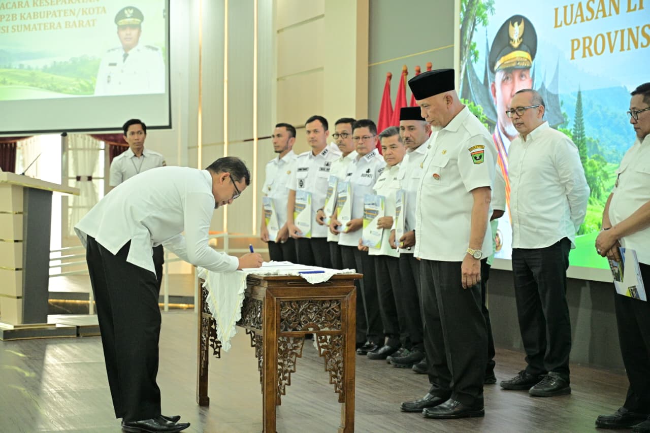 pemprov-sumbar-tetapkan-166-ribu-hektare-lahan-pertanian-untuk-ketahanan-pangan pemprov-sumbar-tetapkan-166-ribu-hektare-lahan-pertanian-untuk-ketahanan-pangan