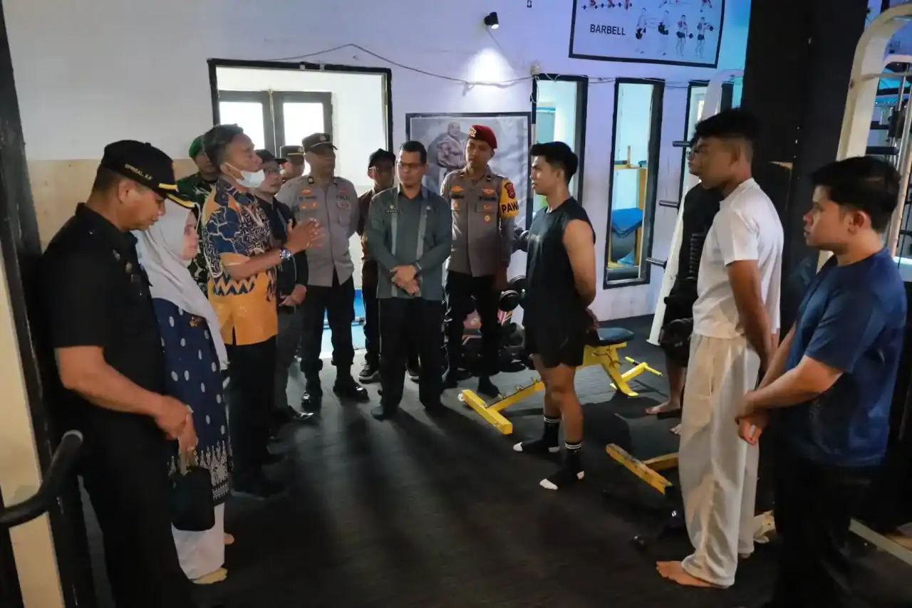 jaga-norma-sosial,-pemkab-tanah-datar-sosialisasi-deklarasi-tolak-lgbt jaga-norma-sosial,-pemkab-tanah-datar-sosialisasi-deklarasi-tolak-lgbt