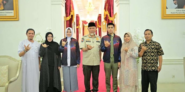 bekali-utusan-sumbar-sebelum-bertugas-di-istana-negara,-gubernur-mahyeldi-pesankan-jaga-nama-baik-daerah