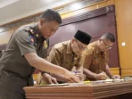 pemkab-tanah-datar-gandeng-kejari-perkuat-pengelolaan-anggaran-daerah pemkab-tanah-datar-gandeng-kejari-perkuat-pengelolaan-anggaran-daerah