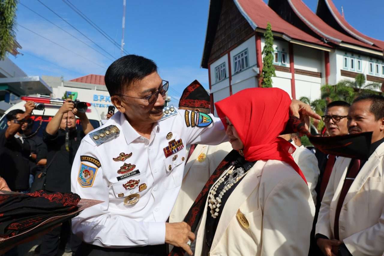 bupati-hendrajoni-berhasil-rangkul-investor,-amy-anas-akan-bangun-1.000-unit-rumah-subsidi-di-pessel bupati-hendrajoni-berhasil-rangkul-investor,-amy-anas-akan-bangun-1.000-unit-rumah-subsidi-di-pessel