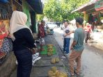sekjen-dpp-pkps-ke-pasar-raya-padang,-cicipi-durian-langsung-di-lapak