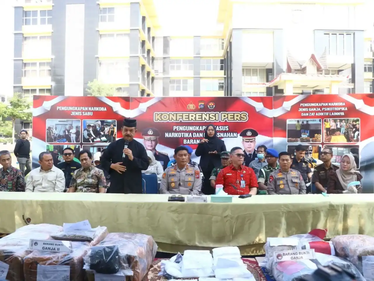 lkaam-sumbar-apresiasi-langkah-polda-sumbar-berantas-peredaran-narkotika lkaam-sumbar-apresiasi-langkah-polda-sumbar-berantas-peredaran-narkotika