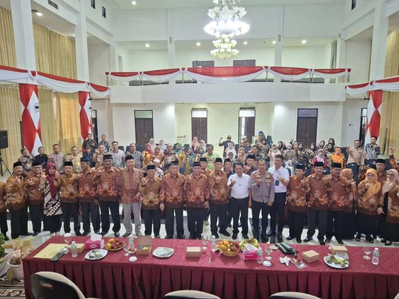 pengurus-pwri-padang-pariaman-dikukuhkan,-rustam-dt.-panghulu-mudo-jadi-ketua pengurus-pwri-padang-pariaman-dikukuhkan,-rustam-dt.-panghulu-mudo-jadi-ketua