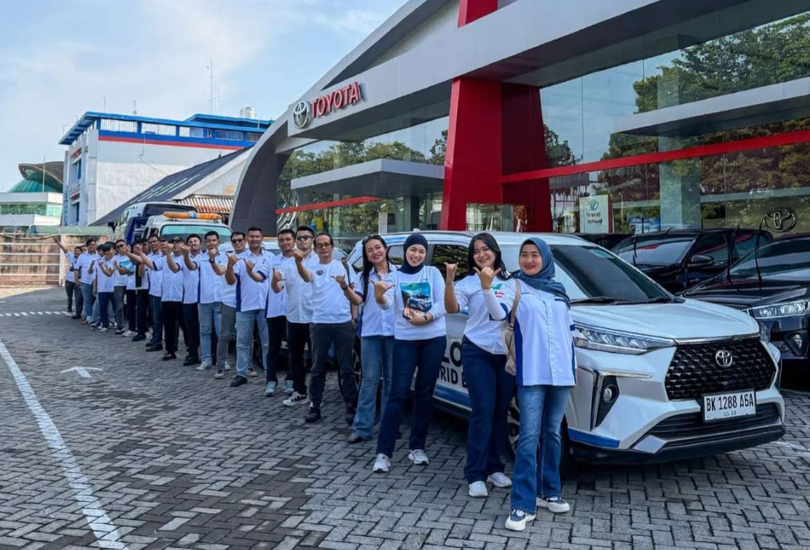 auto2000-padang-ajak-keluarga-pelanggan-rasakan-langsung-new-veloz-hybrid-ev auto2000-padang-ajak-keluarga-pelanggan-rasakan-langsung-new-veloz-hybrid-ev