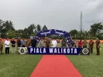 piala-walikota-payakumbuh-open-turnamen-sepakbola-resmi-bergulir,-diikuti-16-tim-sumbar-riau-dan-jambi piala-walikota-payakumbuh-open-turnamen-sepakbola-resmi-bergulir,-diikuti-16-tim-sumbar-riau-dan-jambi