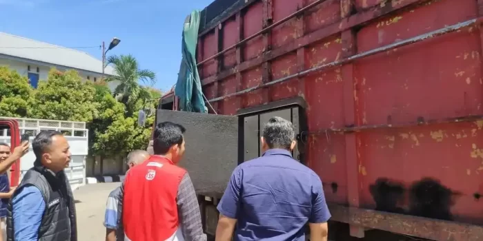 polda-sumbar-sidak-spbu,-amankan-truk-modifikasi-penyalahguna-bbm-bersubsidi