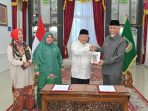 mahyeldi-ajak-kampus-jadikan-hibah-buku-sastra-tamil-media-penguat-riset-dan-pelestarian-warisan-minangkabau