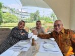jabat-tangan-yang-mengakhiri-polemik,-dasco-pertemukan-hotman-paris-dan-ketua-umum-pwi
