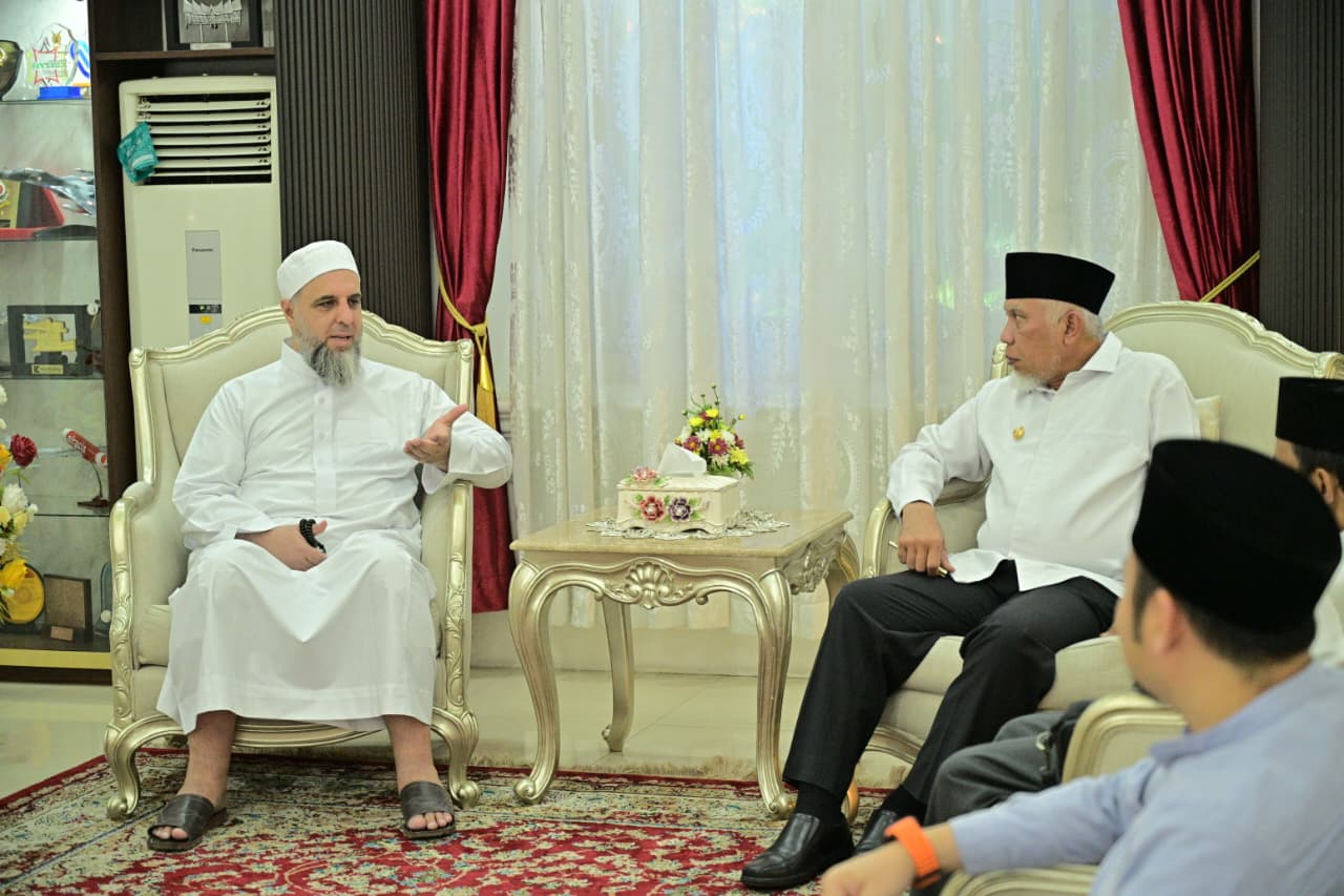 mahyeldi-dorong-penguatan-fikih-wasathiyah-untuk-menjawab-tantangan-keagamaan-kontemporer mahyeldi-dorong-penguatan-fikih-wasathiyah-untuk-menjawab-tantangan-keagamaan-kontemporer