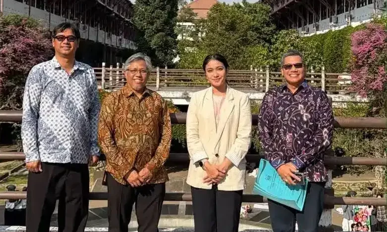 pemkab-dharmasraya-gandeng-itb-percepat-pembangunan-dan-akses-pendidikan pemkab-dharmasraya-gandeng-itb-percepat-pembangunan-dan-akses-pendidikan