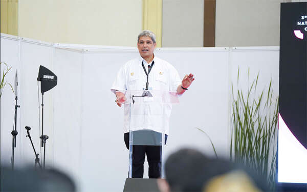 Ketua DPN IKA Alumni SMA 2 Padang, Insannul Kamil. Foto : Istimewa