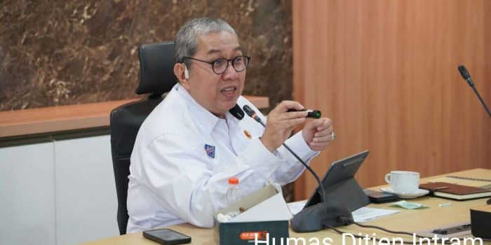 Focus Group Discussion (FGD) Penguatan Tata Kelola Logistik Nasional melalui Harmonisasi Kebijakan dan Sinergi Penyelenggaraan Transportasi di kantor Ditjen Intram, Jakarta, Selasa (21/7).