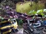 diduga-rem-blong-picu-kecelakaan-beruntun-di-lurah-berangin,-truk-hino-lohan-masuk-jurang diduga-rem-blong-picu-kecelakaan-beruntun-di-lurah-berangin,-truk-hino-lohan-masuk-jurang