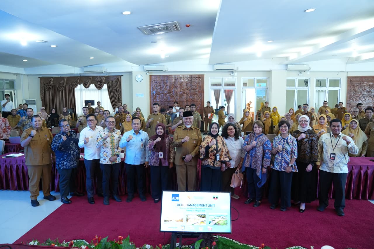jelang-penerbitan-sukuk-daerah,-pemprov-sumbar-siapkan-sdm-pengelola-pembiayaan-daerah-lewat-pelatihan-dmu jelang-penerbitan-sukuk-daerah,-pemprov-sumbar-siapkan-sdm-pengelola-pembiayaan-daerah-lewat-pelatihan-dmu