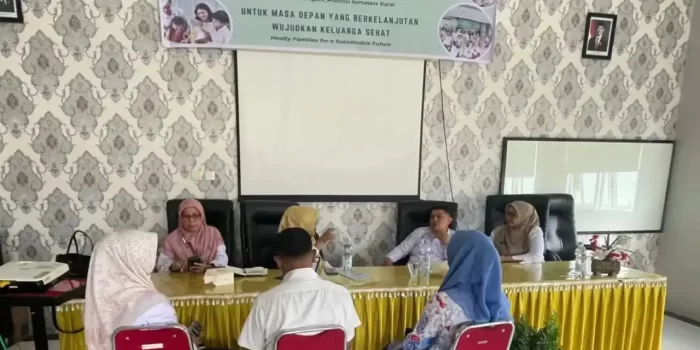 pemkab-agam-dan-bkkbn-sumbar-perkuat-pelayanan-kb-di-lokasi-bencana