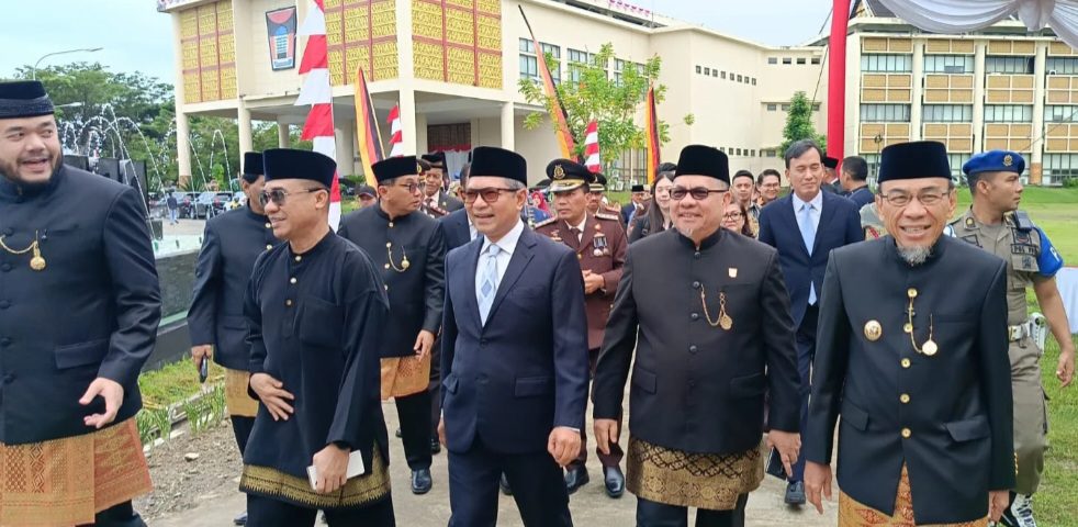ketua-dprd-sumbar-muhidi-hadiri-rapat-paripurna-hari-jadi-kota-padang-ke-357-tahun ketua-dprd-sumbar-muhidi-hadiri-rapat-paripurna-hari-jadi-kota-padang-ke-357-tahun