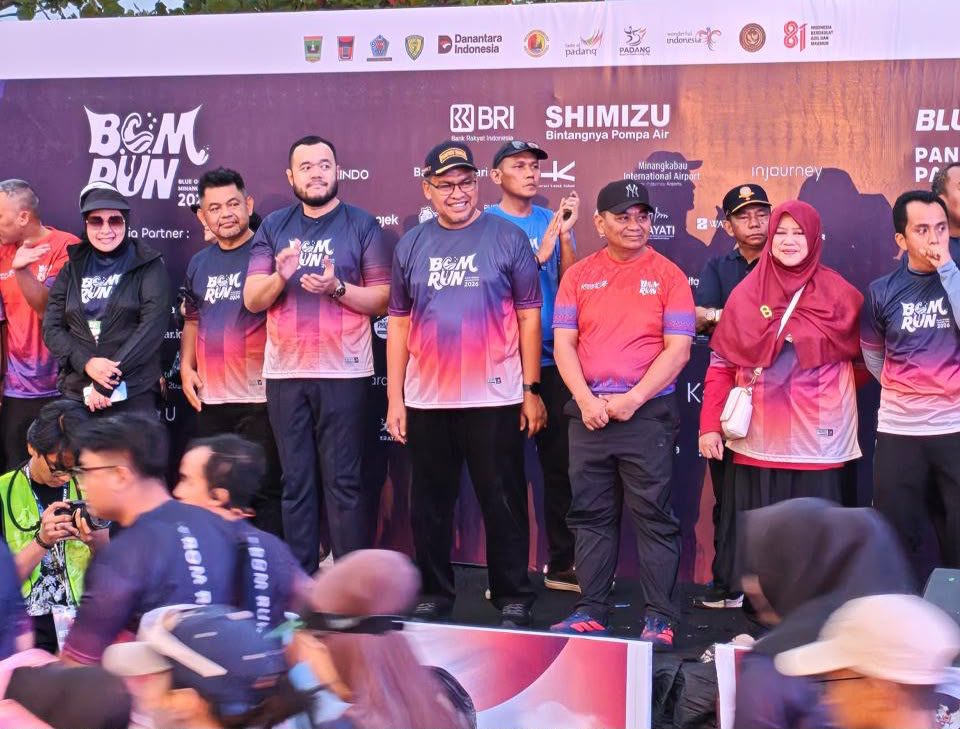 lepas-race-day-bom-run-2026,-sekda-sumbar-apresiasi-konsistensi-ikasmantri-dorong-sport-tourism lepas-race-day-bom-run-2026,-sekda-sumbar-apresiasi-konsistensi-ikasmantri-dorong-sport-tourism