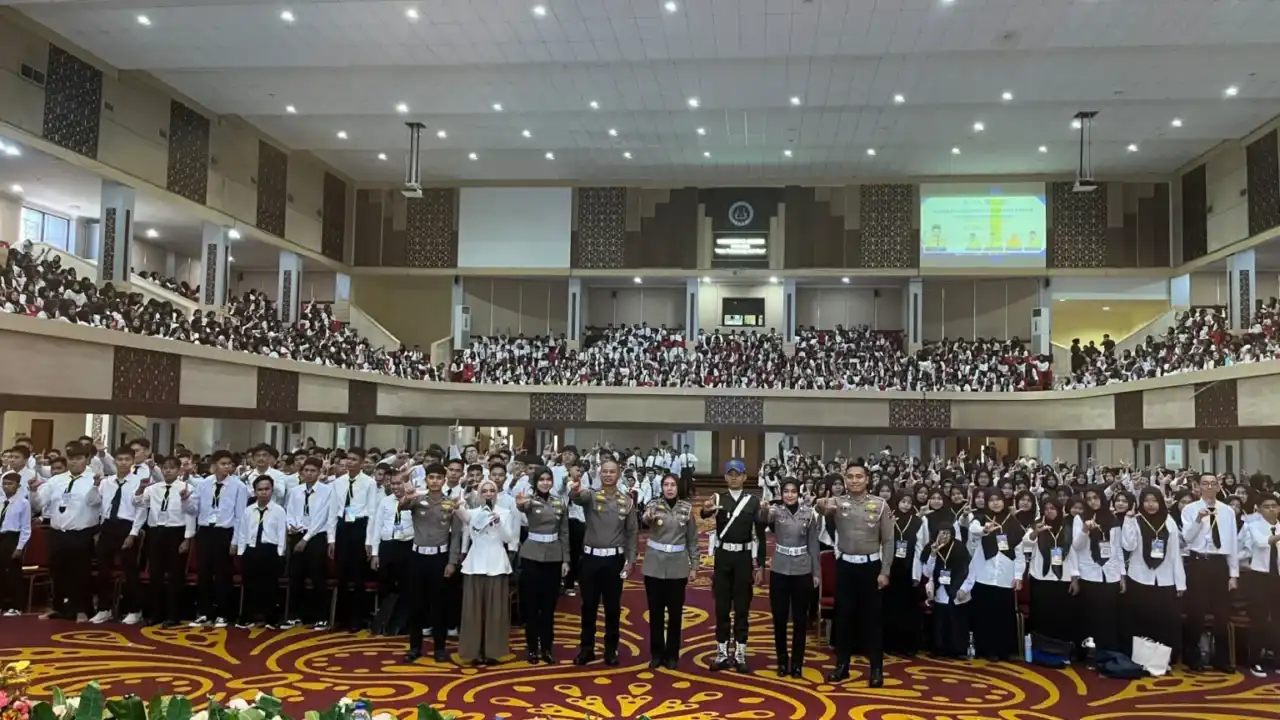 ditlantas-polda-sumbar-edukasi-3.000-mahasiswa-unp-tekan-angka-kecelakaan ditlantas-polda-sumbar-edukasi-3.000-mahasiswa-unp-tekan-angka-kecelakaan