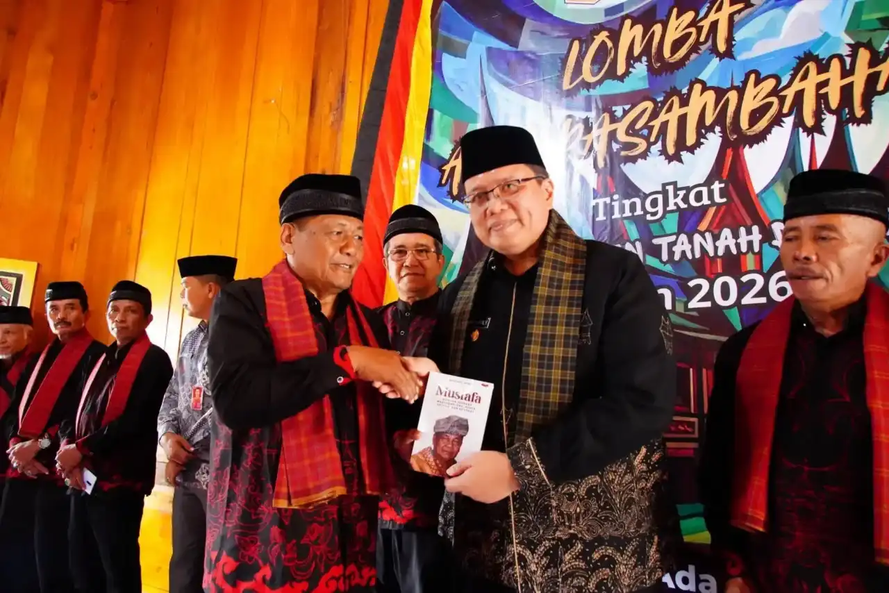 tanah-datar-lestarikan-tradisi-alua-pasambahan-melalui-lomba-pidato-adat tanah-datar-lestarikan-tradisi-alua-pasambahan-melalui-lomba-pidato-adat