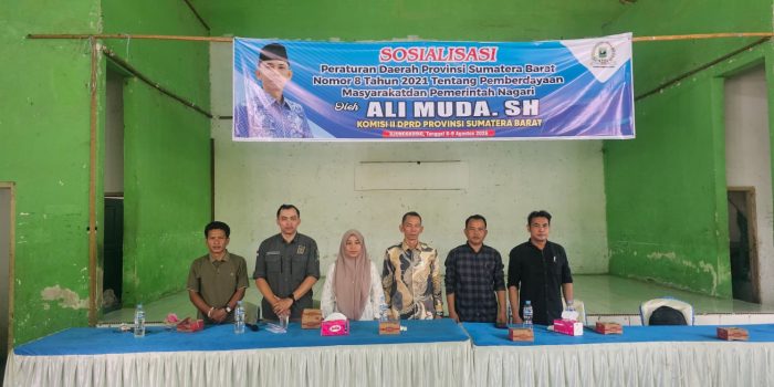 ali-muda-sosialisasikan-perda-pemberdayaan-masyarakat-dan-pemerintahan-nagari-di-lembah-melintang-pasbar