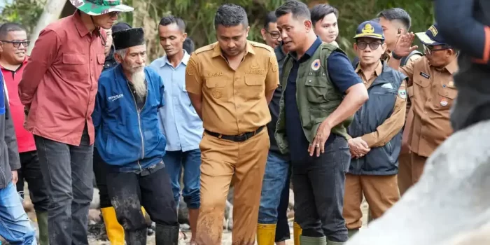 wagub-sumbar-koordinasikan-data-bmkg-antisipasi-longsor-susulan-di-solok